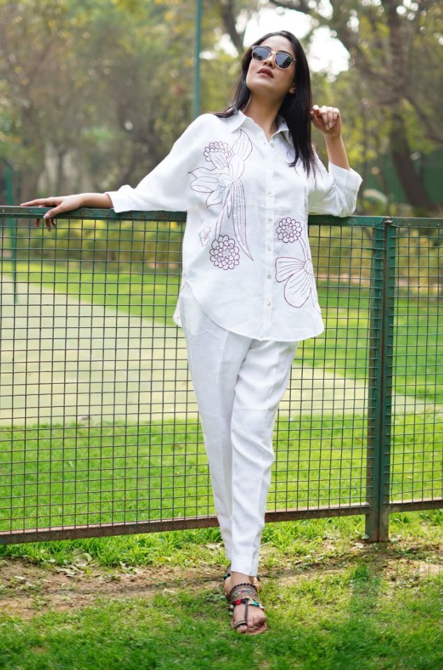 White Big Flower B/W EMB Shirt